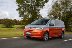 El nuevo Volkswagen Multivan estrena versión híbrida enchufable
